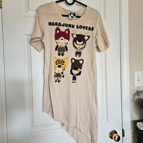 Harajuku Lovers Tops - Harajuku Lovers Asymmetric Graphic Tee